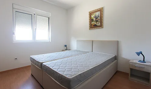 Wohnungen in einem Mehrfamilienhaus in Sutomore